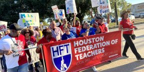 Houston federation of Teachers participates in a picket